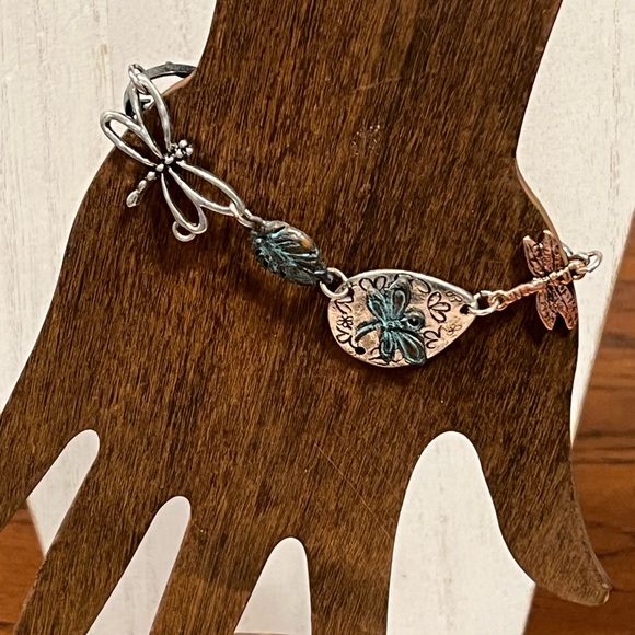 shellymic jewelry Jewelry - Dragonfly Bracelet